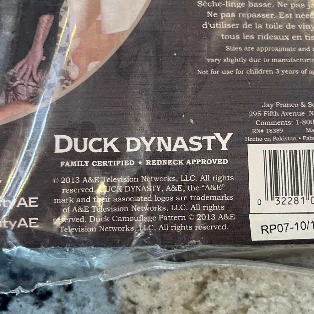 Duck Dynasty shower curtain or photo backdrop! new